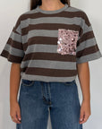 SusyMix - Maglia righe grigia moro con tasca paillettes