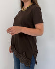 Tensione In - T-shirt con inserto pizzo moro