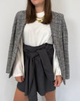 Tensione In - Gonna con maniche camicia grigia