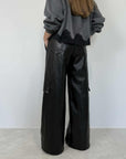 Tensione In - Pantalone similpelle lucida cargo