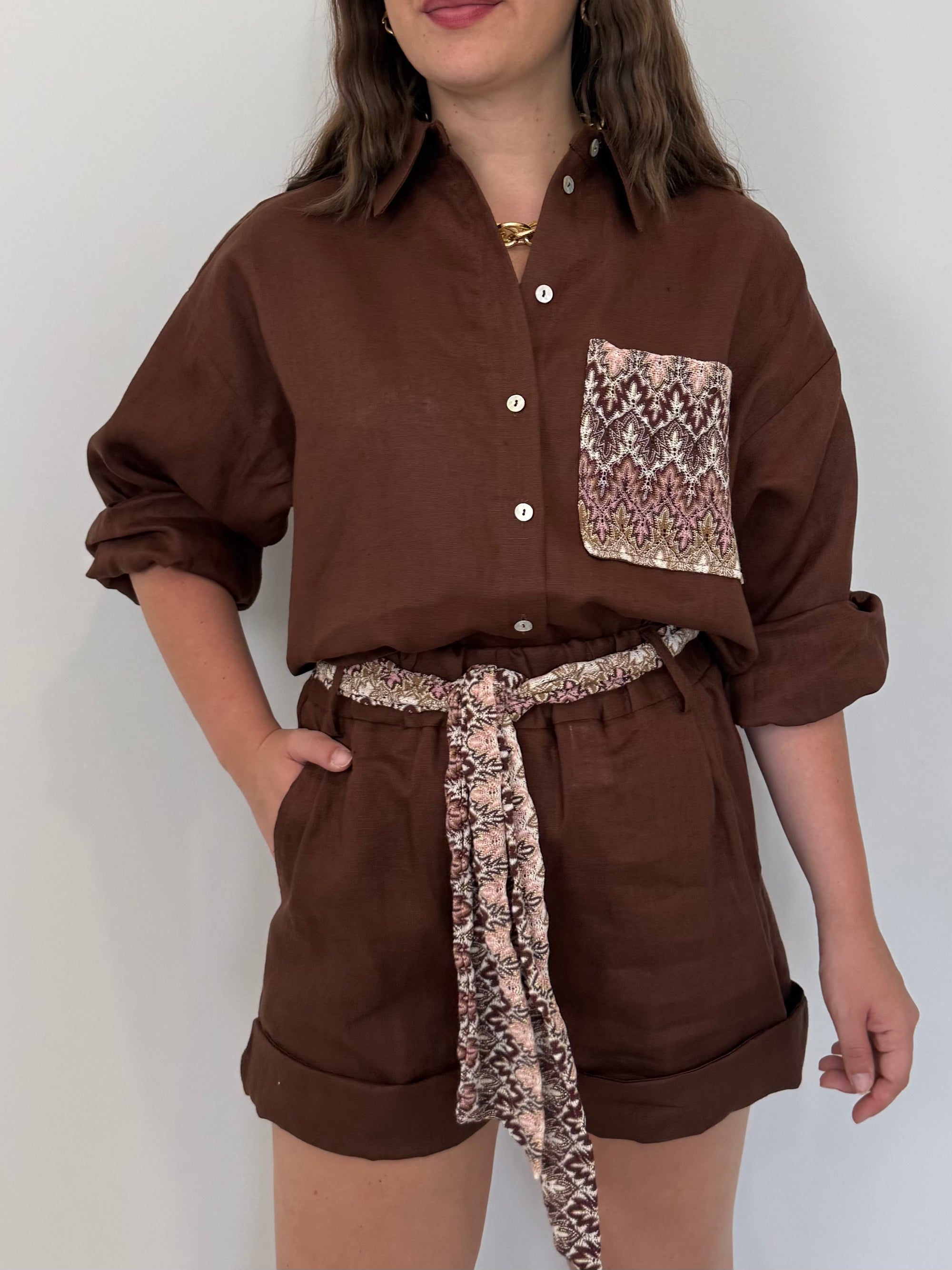 Tensione In - Short in lino zigzag moro