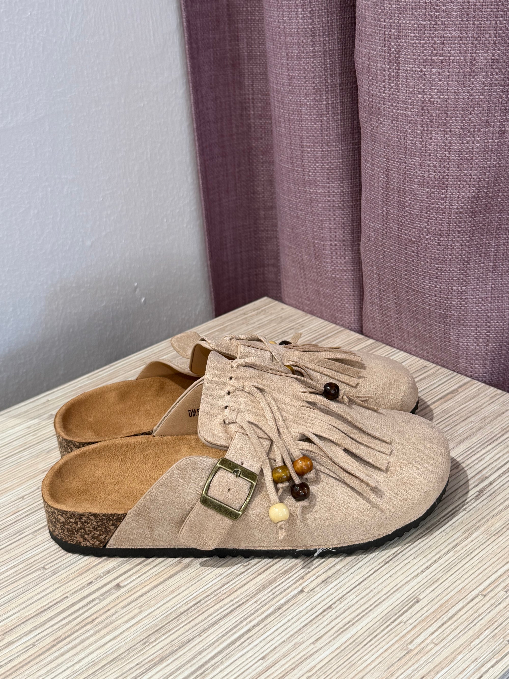 Sabot beige con frange