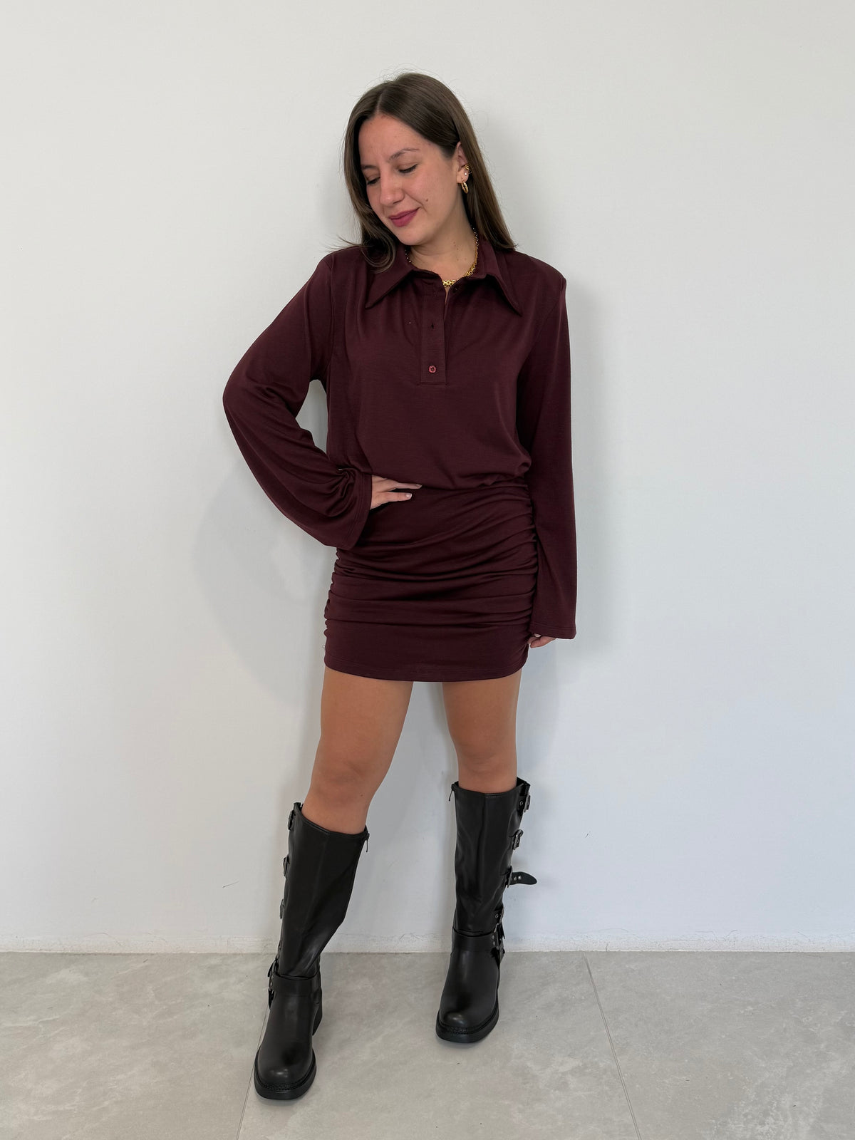 Tensione In - Abito stile camicia con manica svasata vino