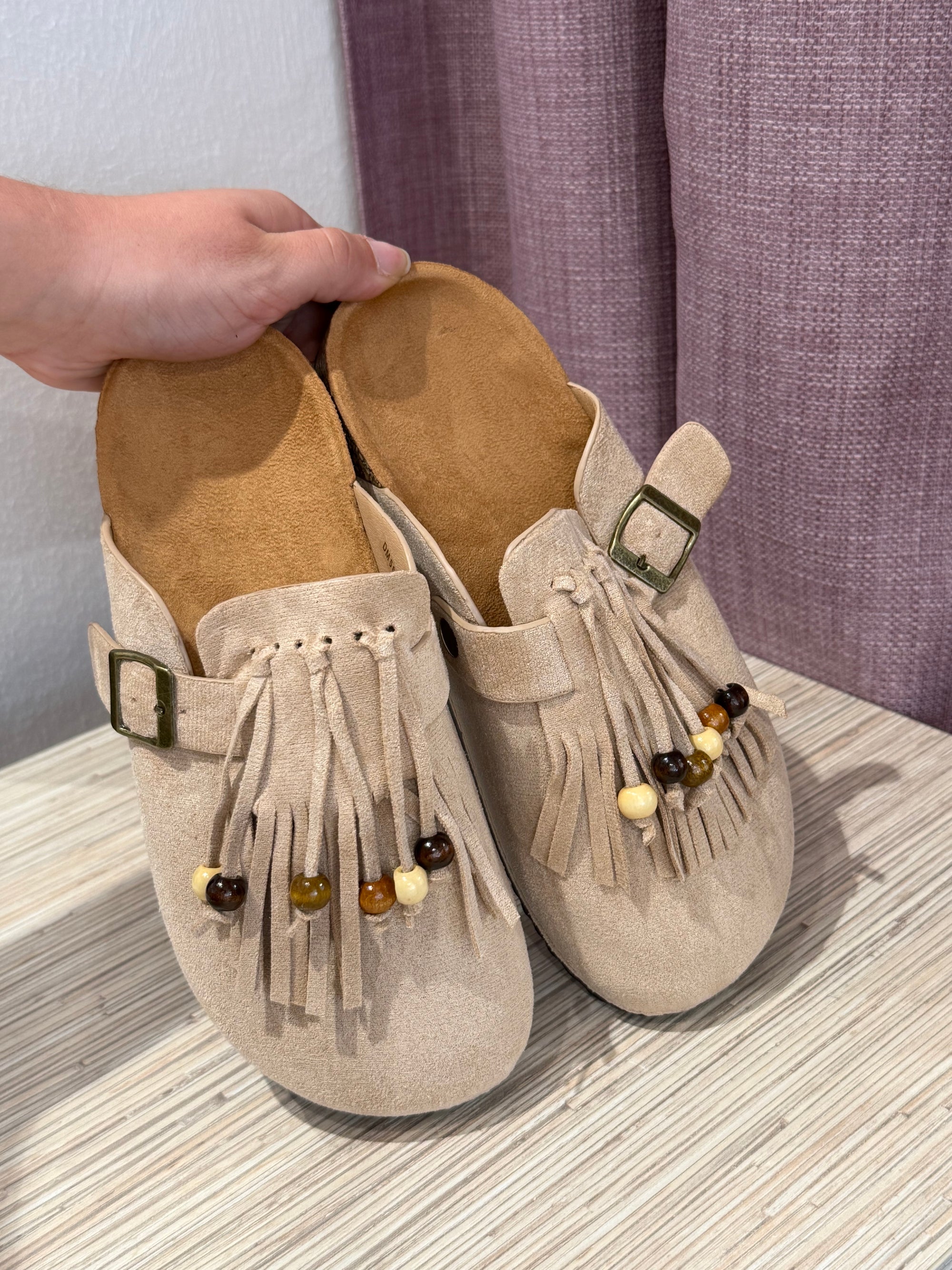 Sabot beige con frange