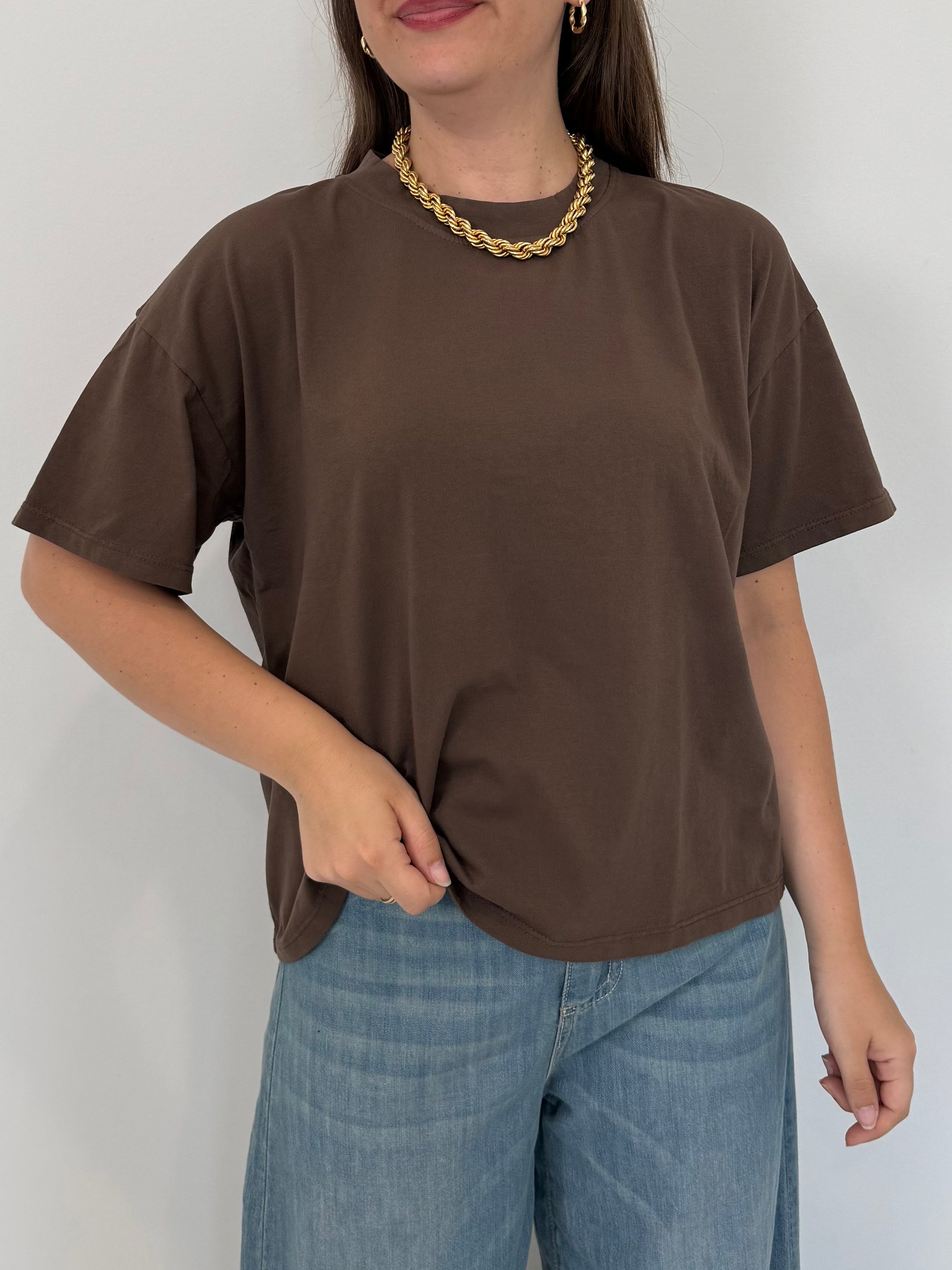 SusyMix - T-shirt basic a scatola moro