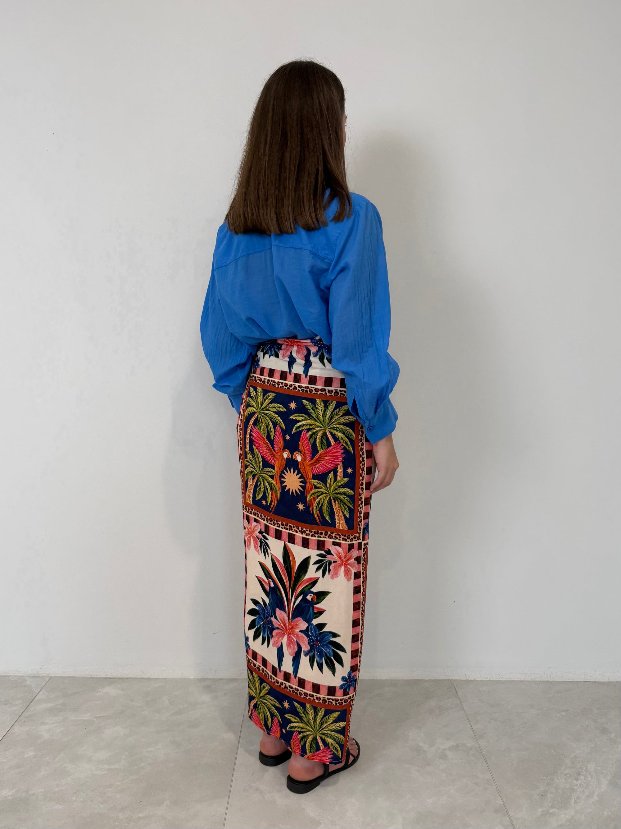 Tensione In - Gonna pareo lunga pappagalli blu