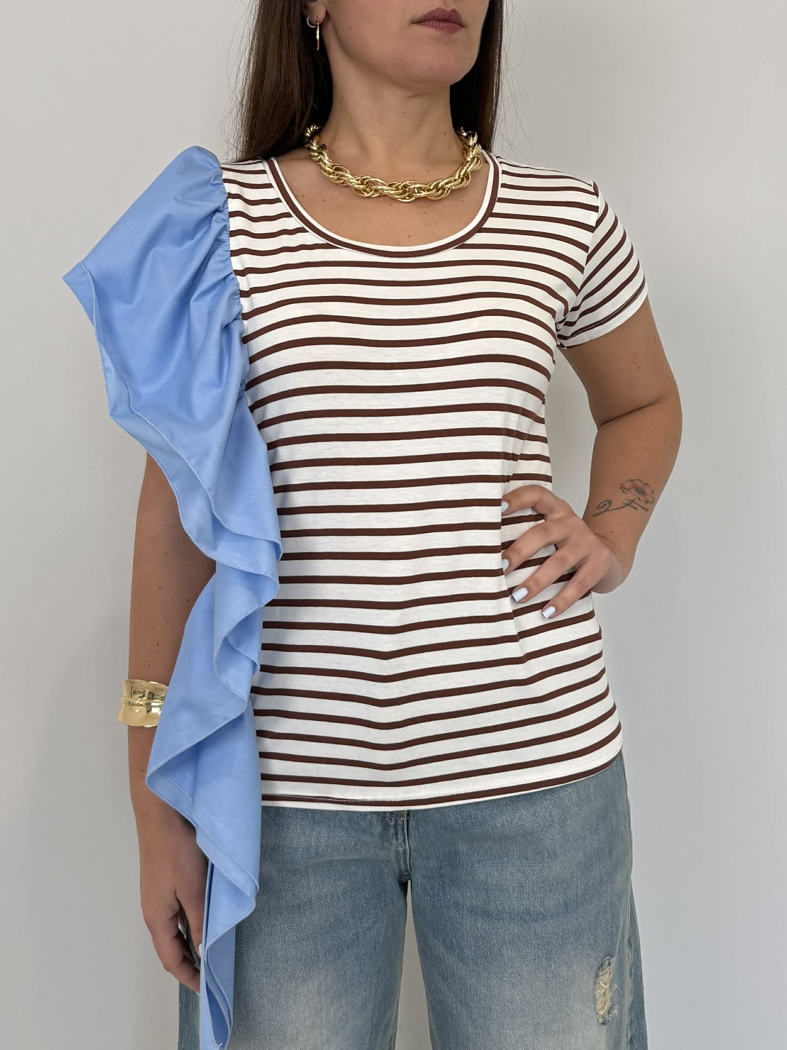 SusyMix - T-shirt righe con balza celeste