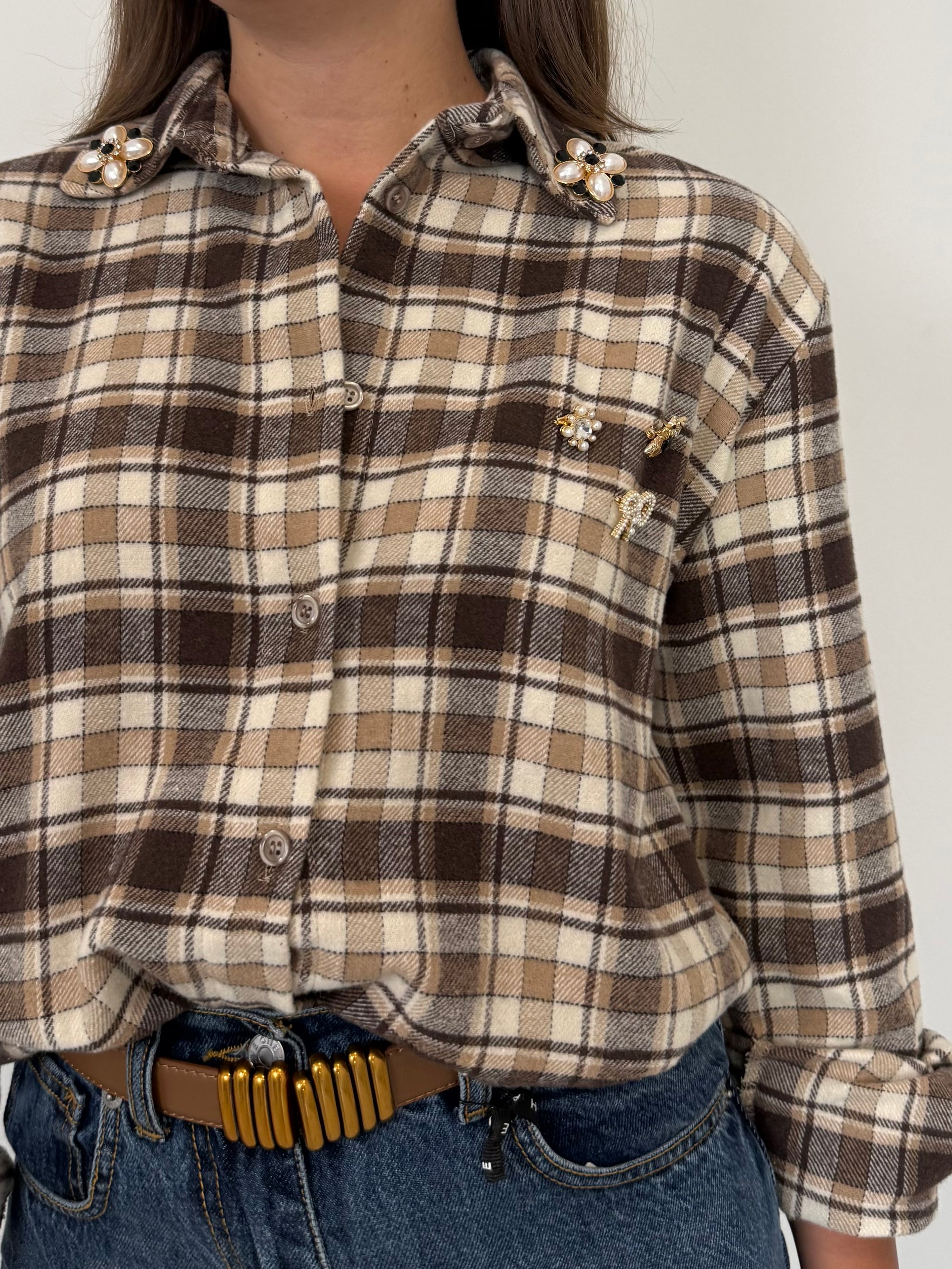 Civico23 - Camicia in flanella con spille beige