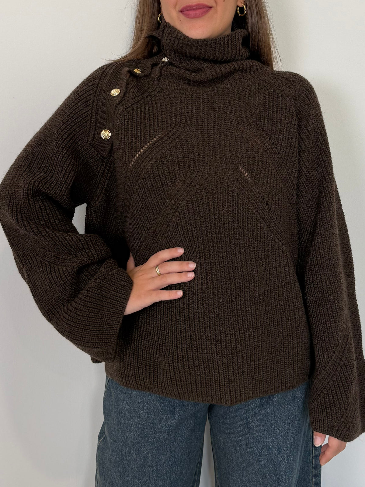 Tensione In - Maglione con collo e bottoni moro