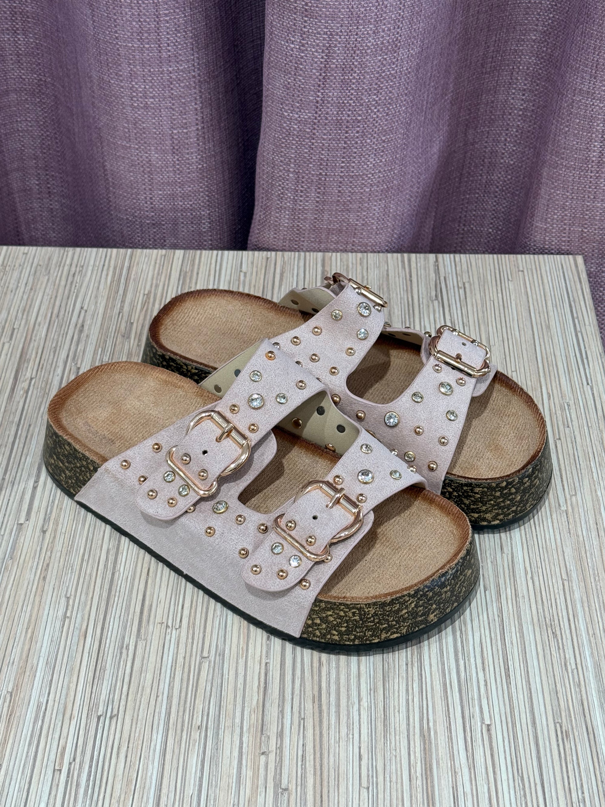 Ciabatta con doppia fibbia rosa