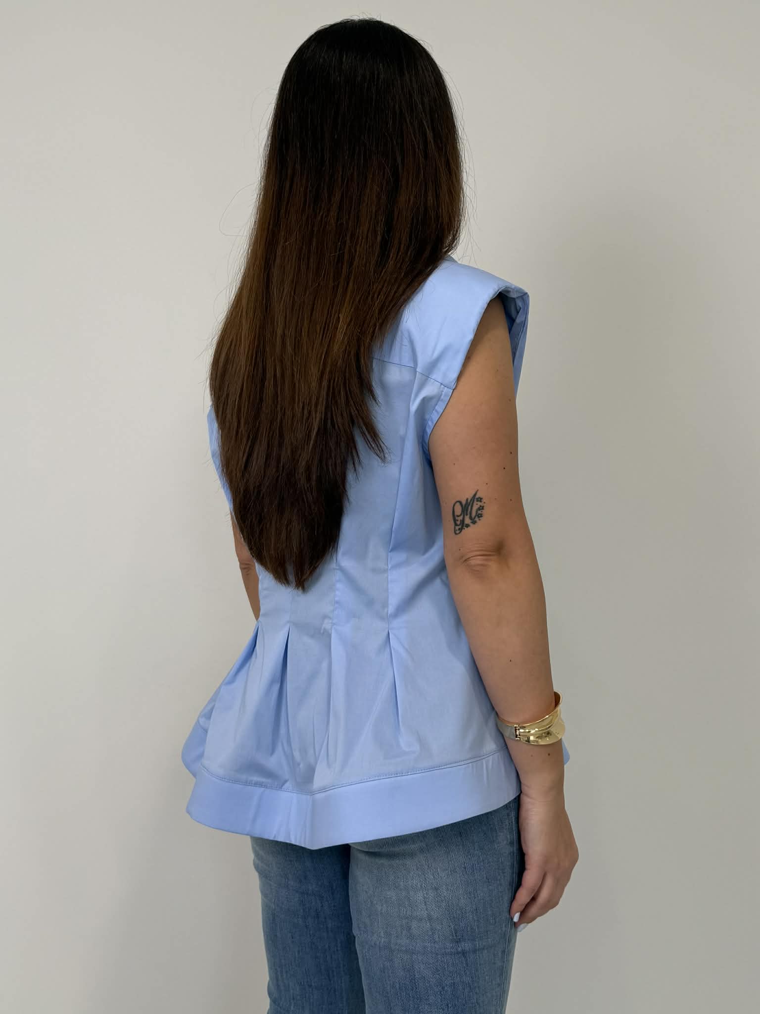 Tensione In - Camicia con riprese in vita celeste