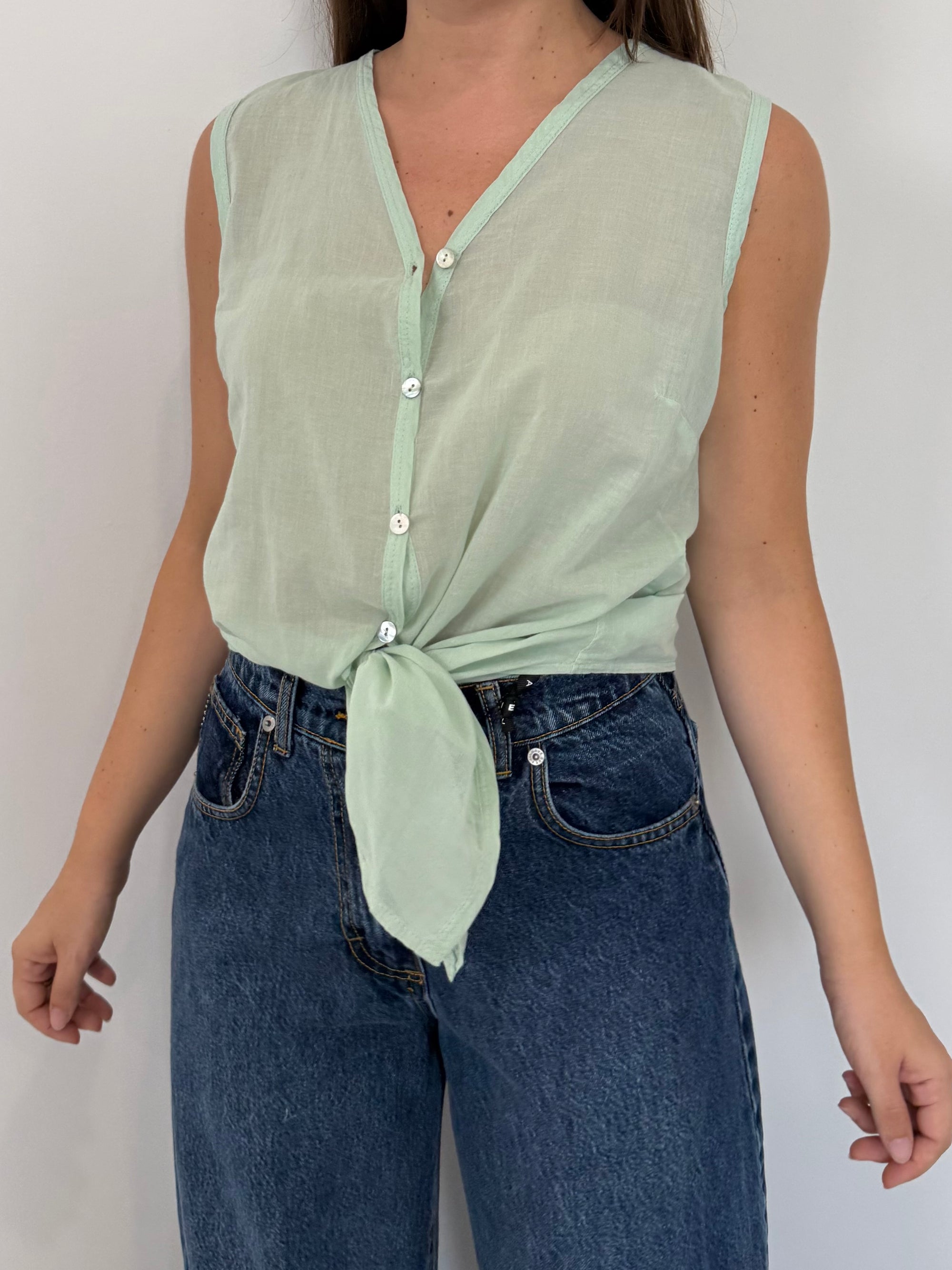 Tensione In - Camicia smanicata menta