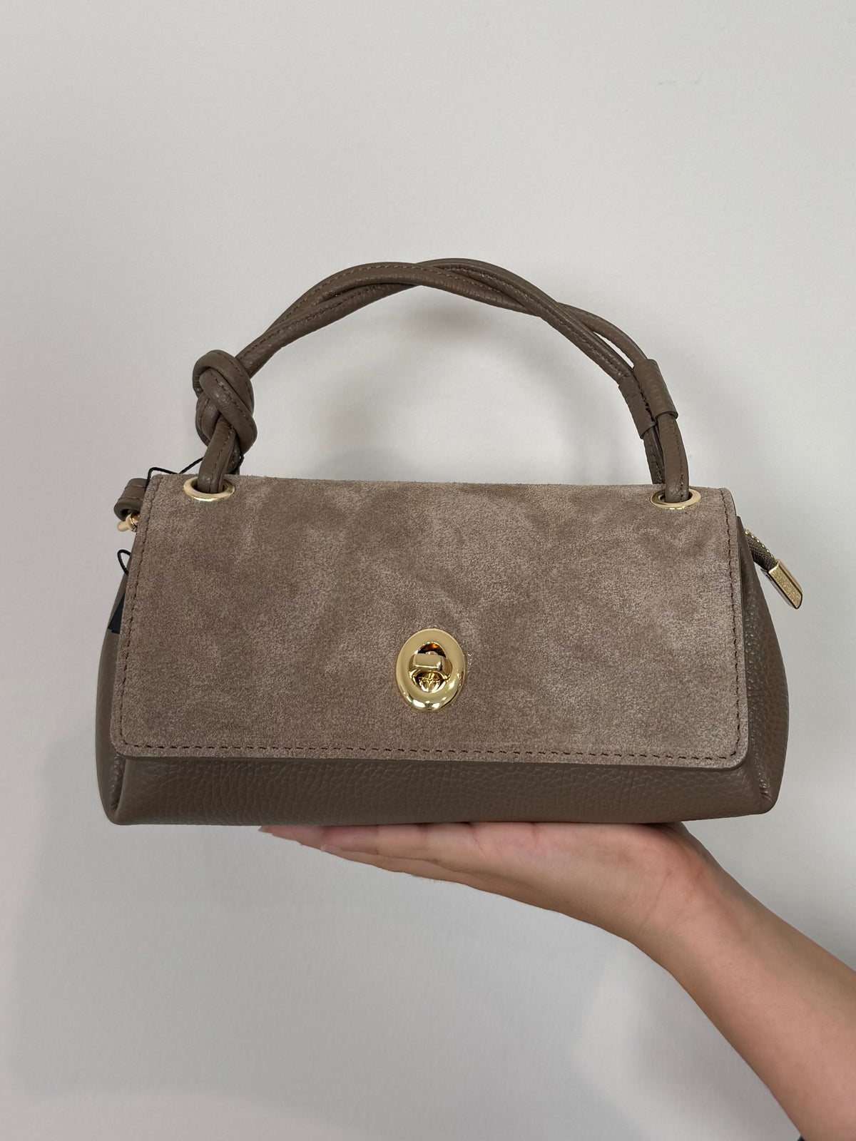 Civico23 - Tracolla pasticcino vera pelle taupe
