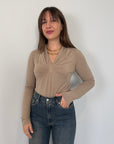 Haveone - Maglia con nodo e scollo V tortora