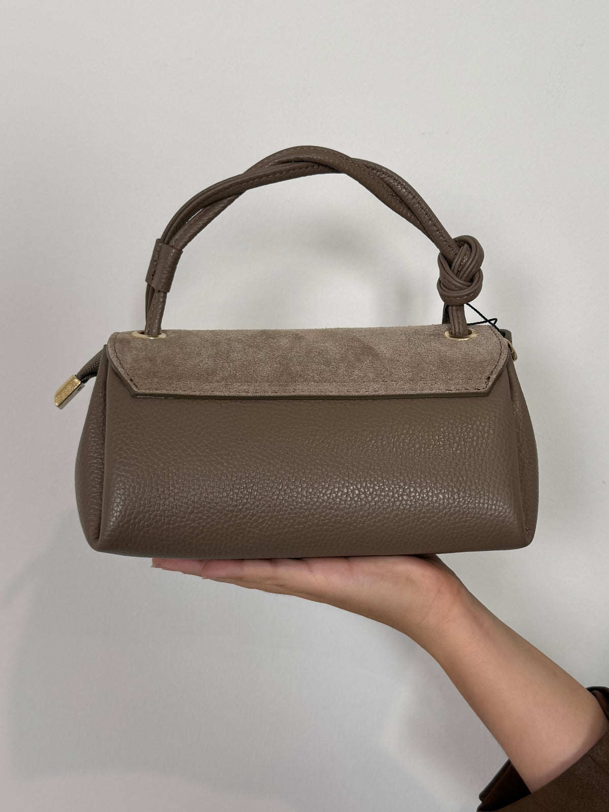 Civico23 - Tracolla pasticcino vera pelle taupe