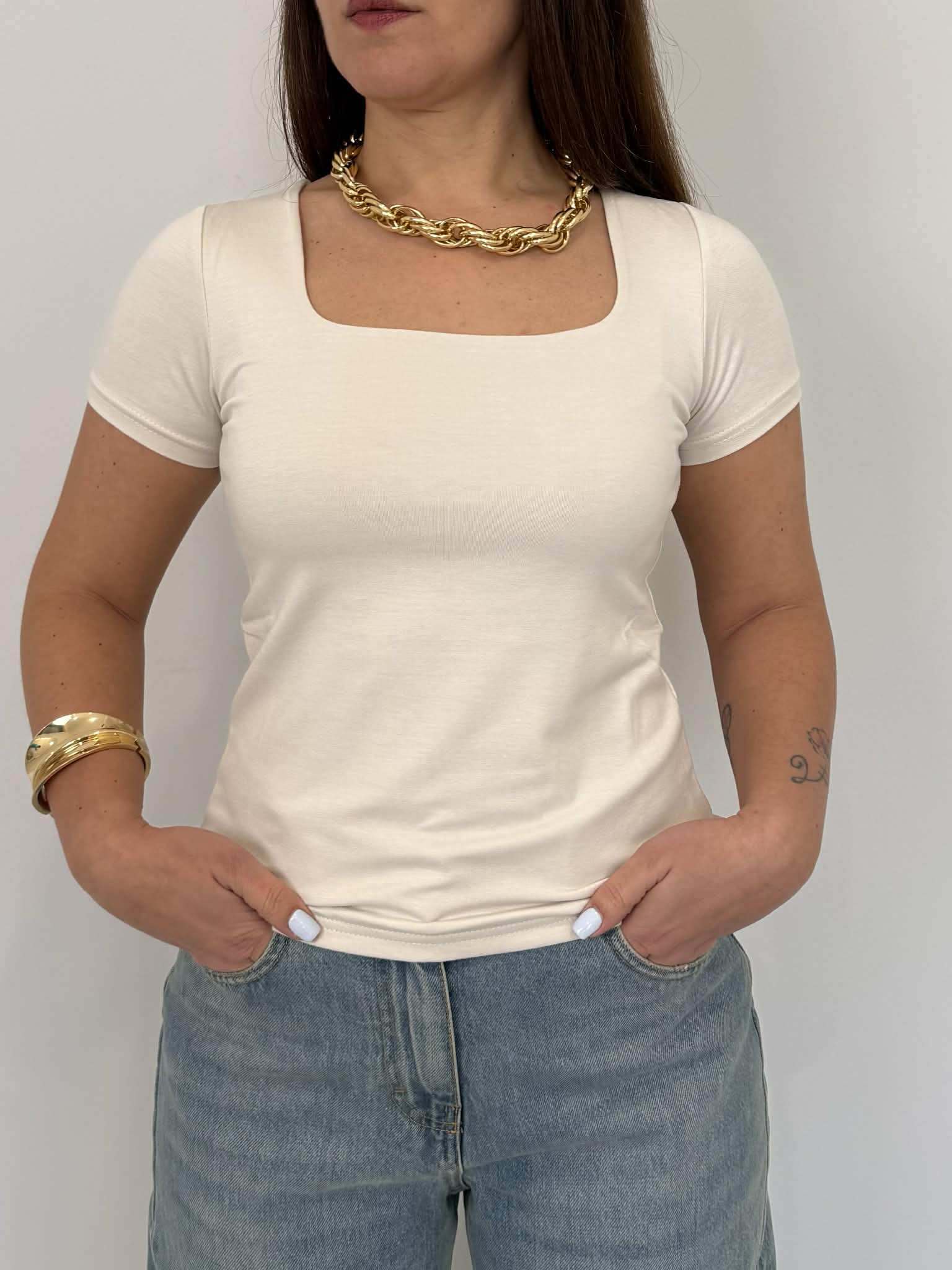 SusyMix - T-shirt scollo quadrato burro
