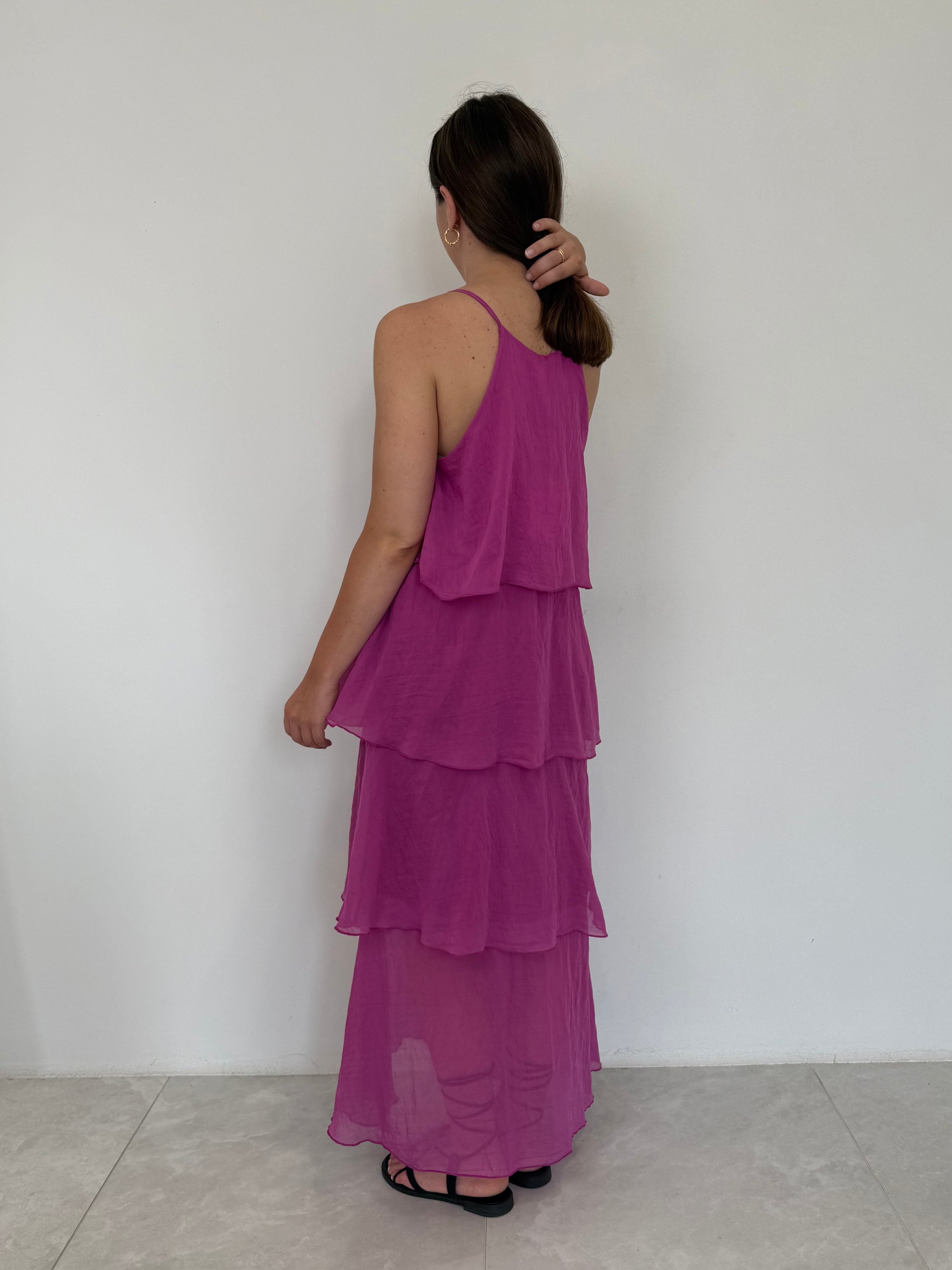 Tensione In - Abito a balze fuxia