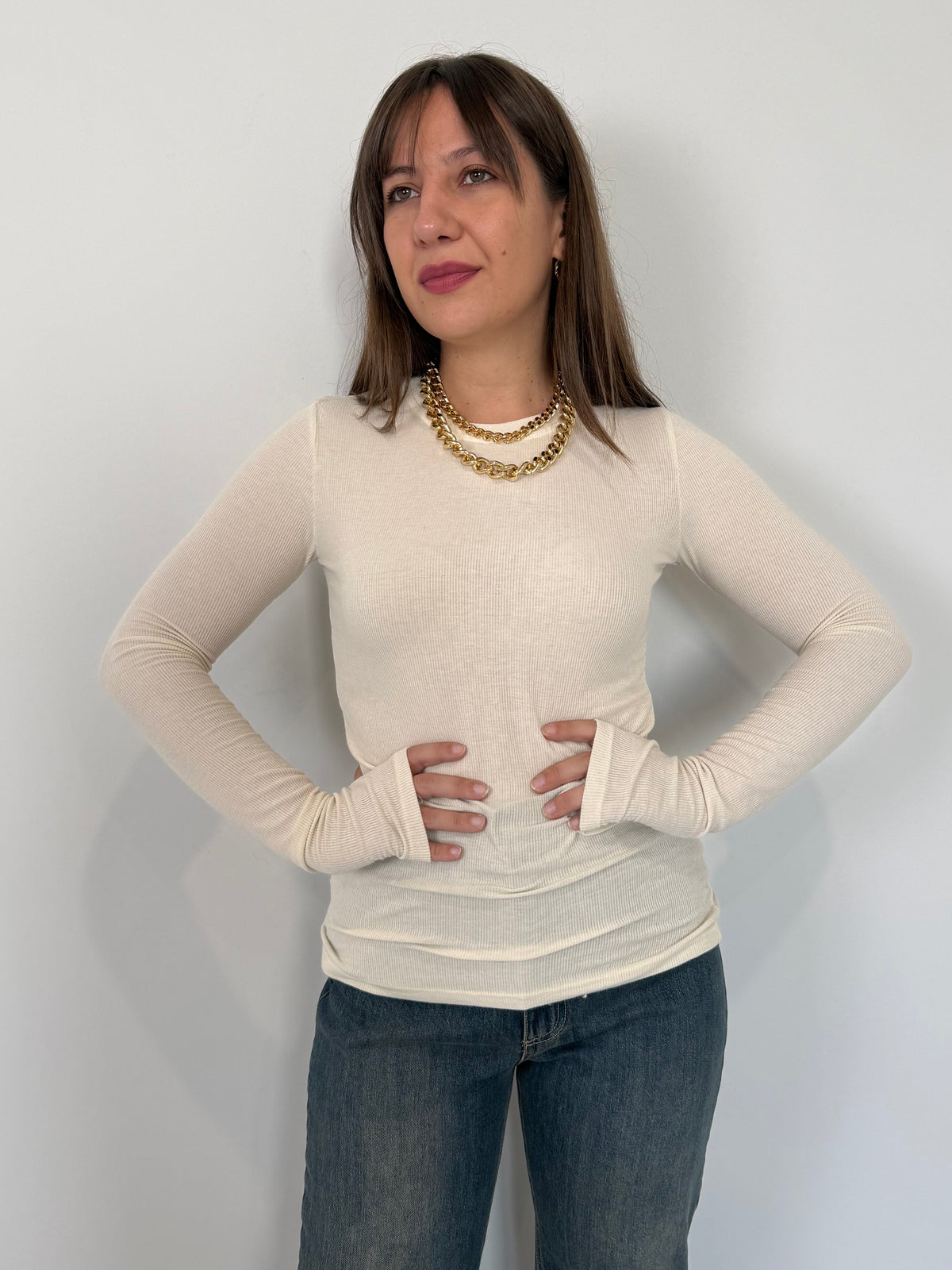 Tensione In - Maglia costine con foro pollice panna