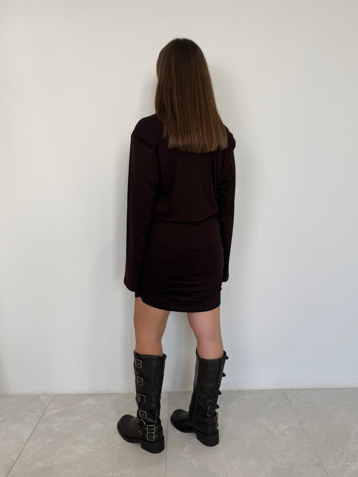Tensione In - Abito stile camicia con manica svasata moro