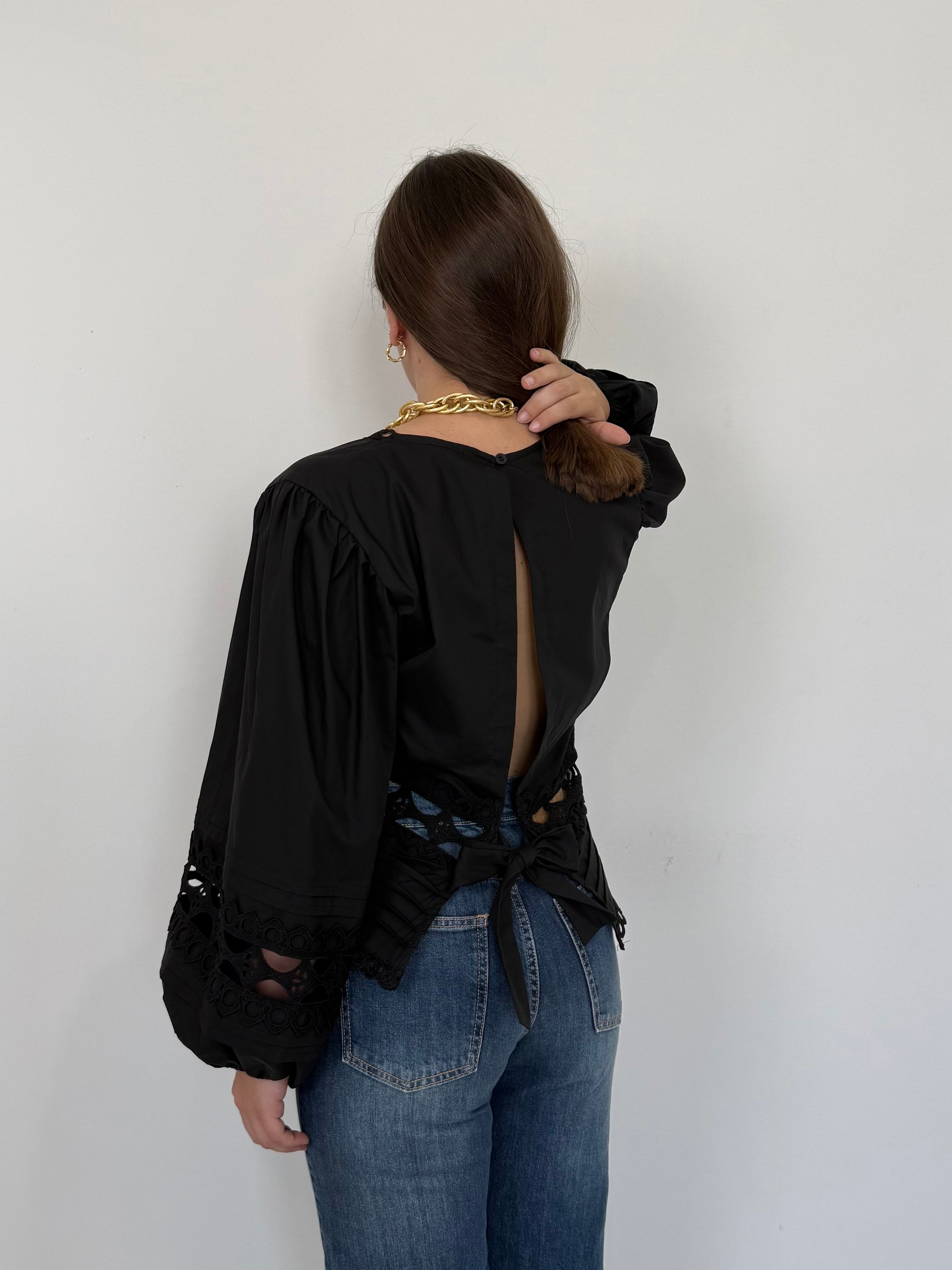 Tensione In - Camicia in pizzo nero