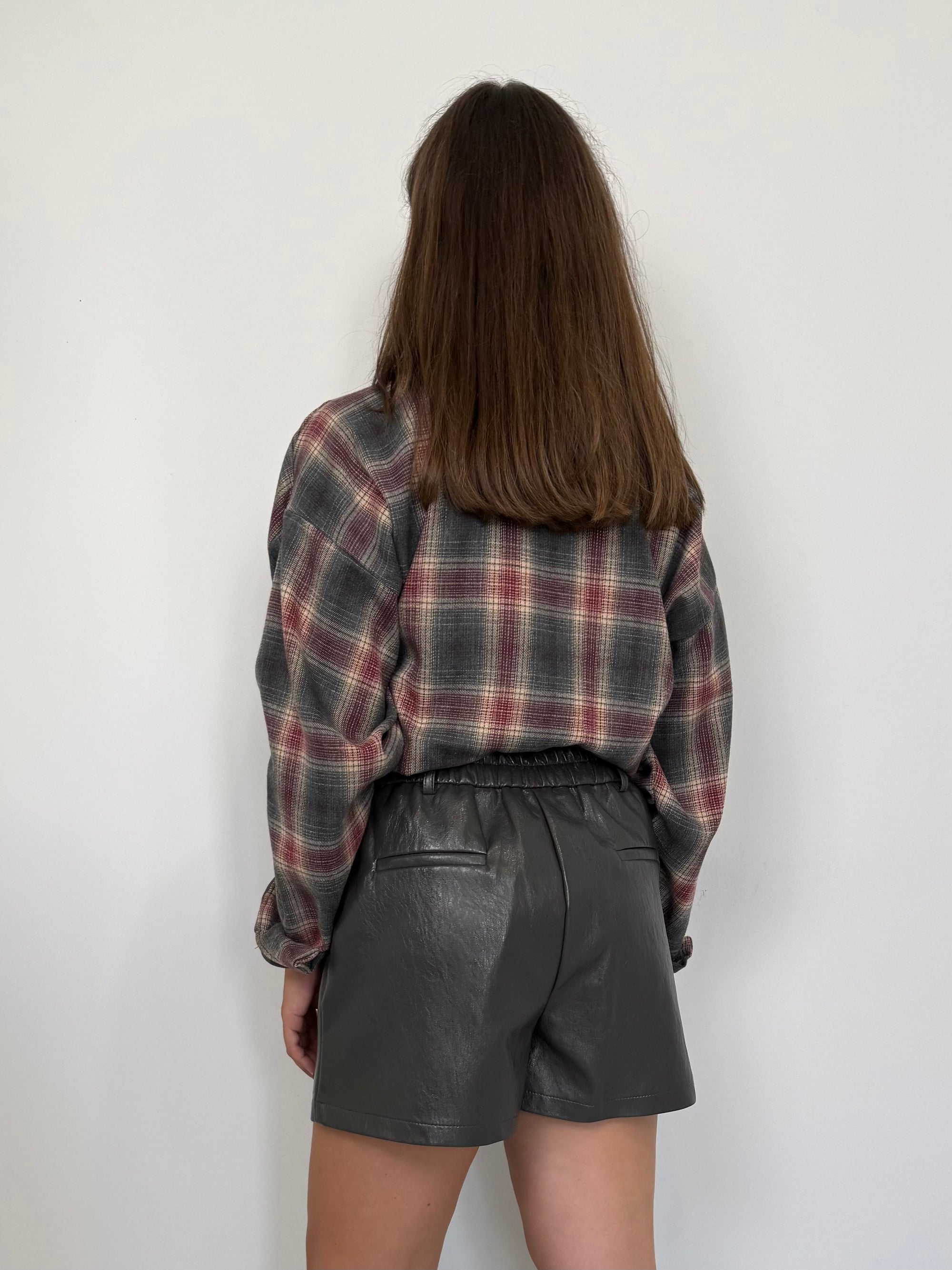 Haveone - Short in ecopelle grigio