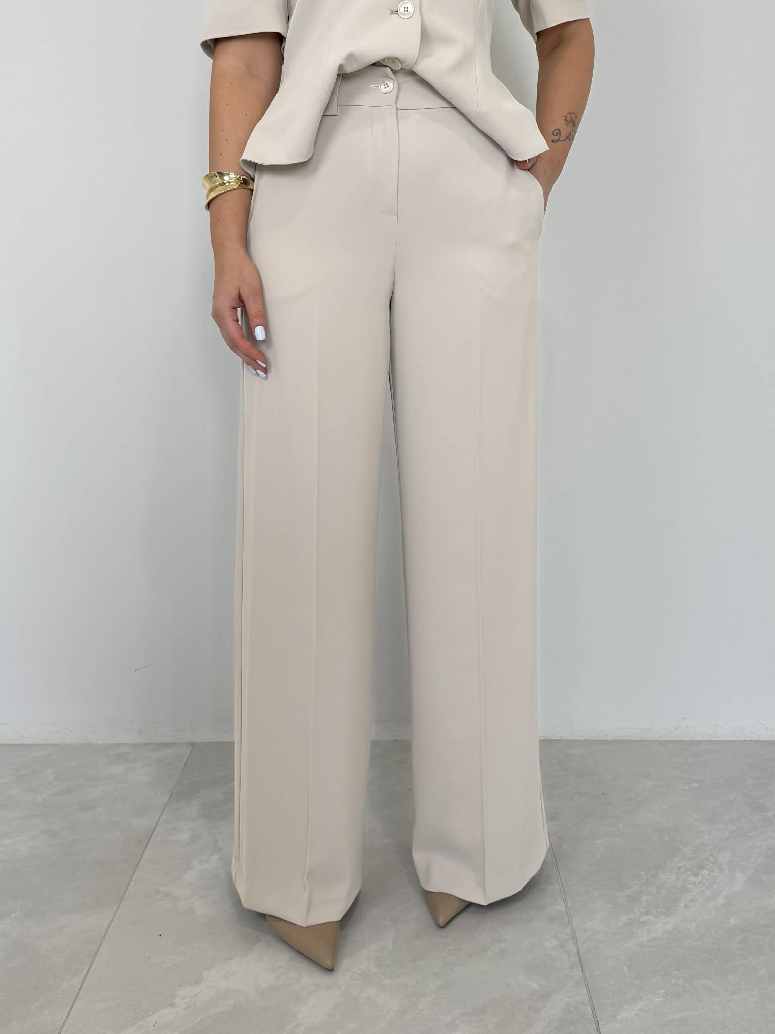 Tensione In - Completo fluido con giacca slim panna