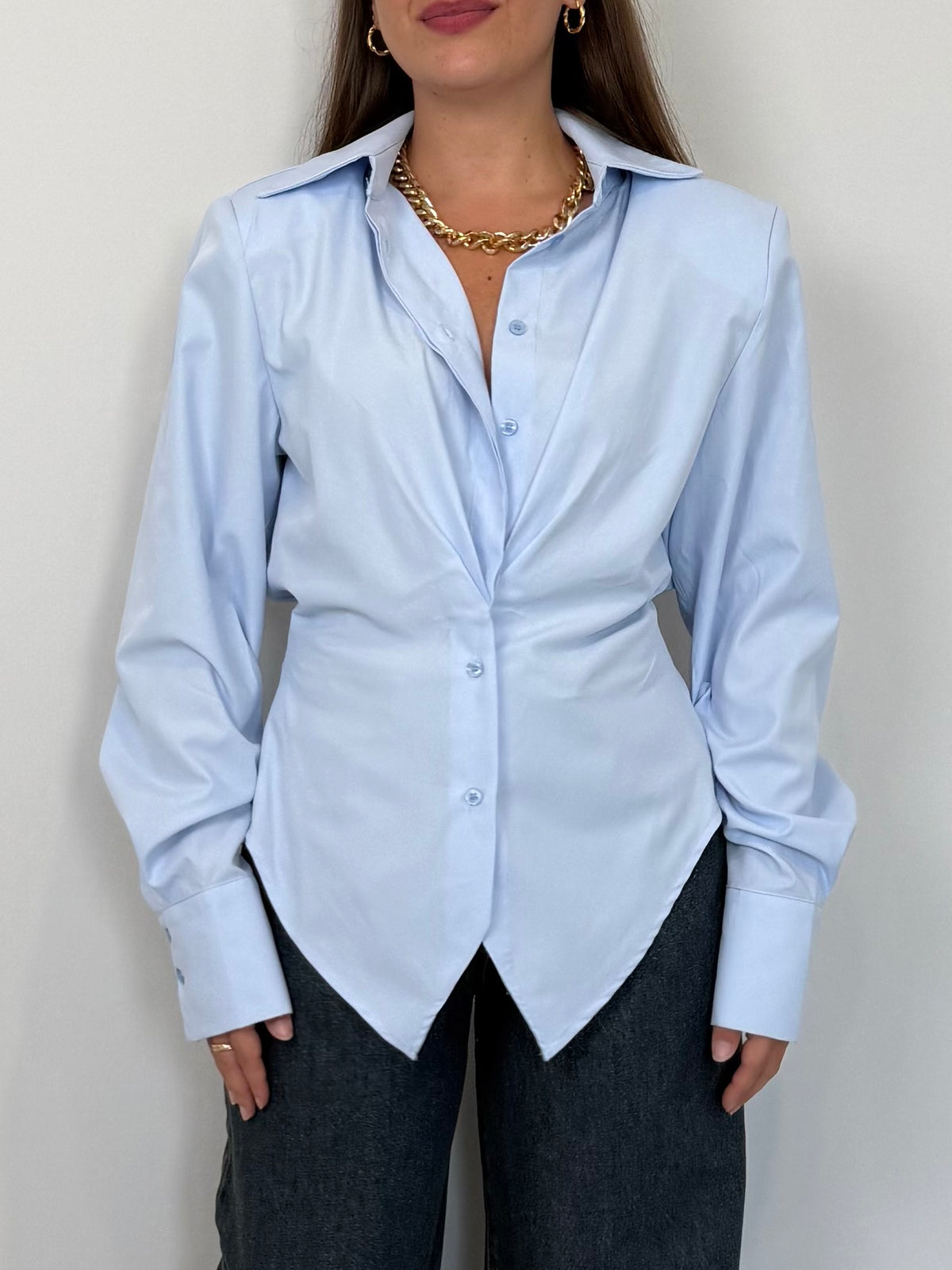 Tensione In - Camicia sagomata con spalline