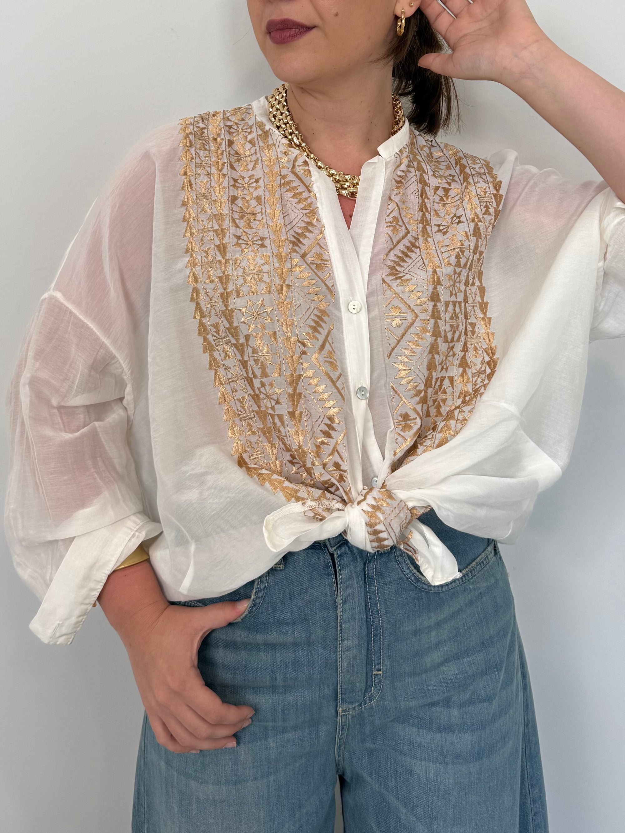 Tensione In - Camicia in seta con ricamo oro