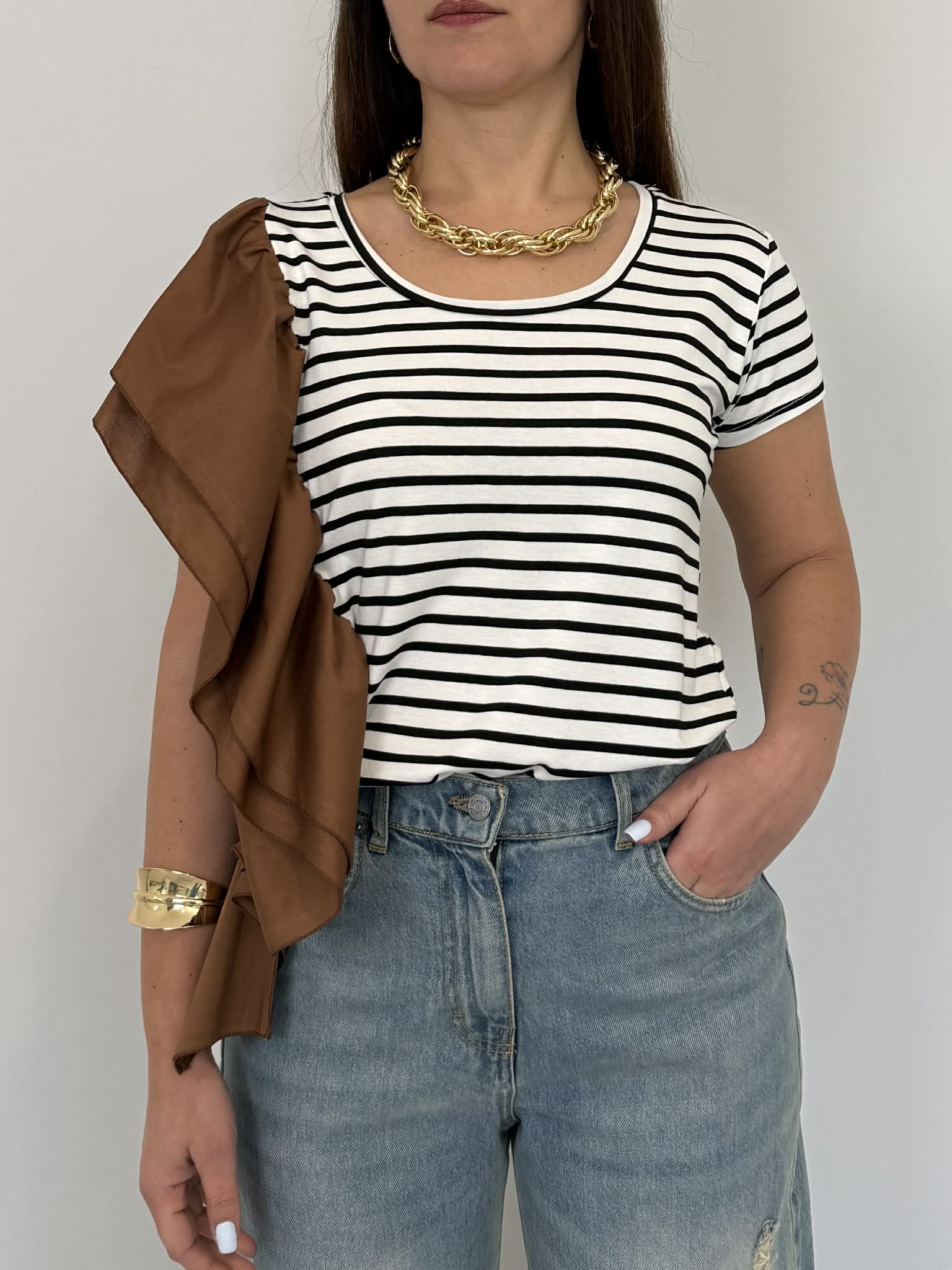 SusyMix - T-shirt righe con balza tabacco