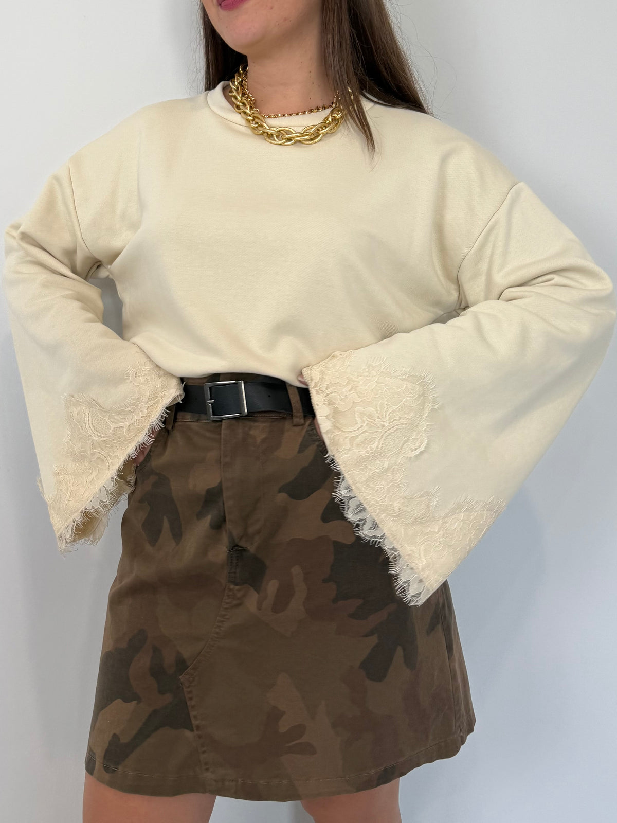 Haveone - Felpa con manica in pizzo burro