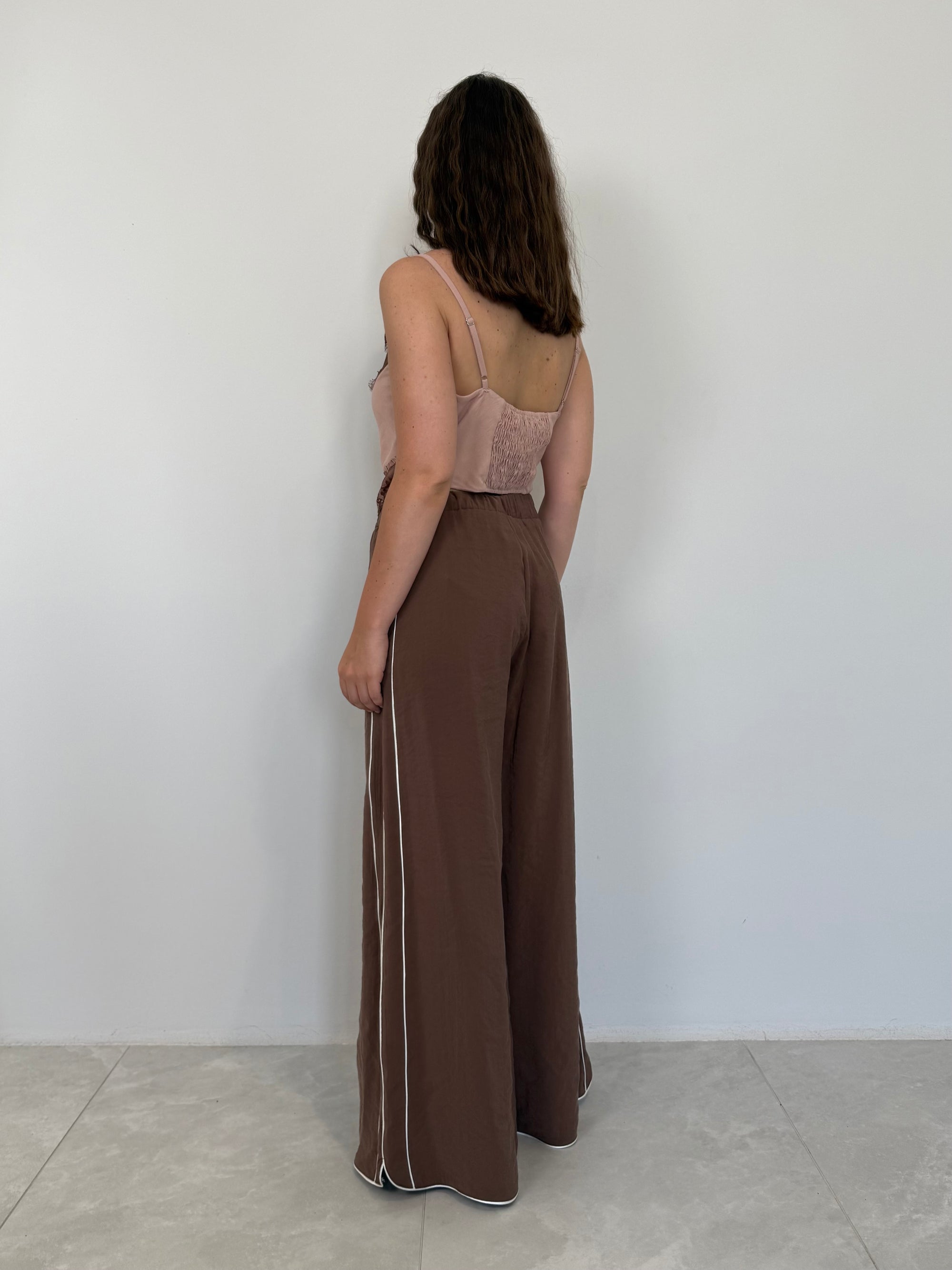 Haveone - Pantalone in cupro con banda moro