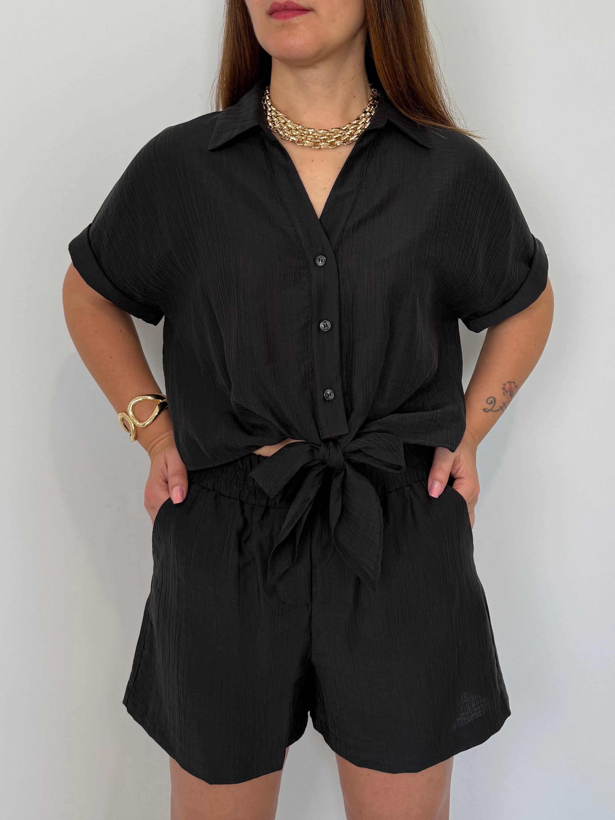 Haveone - Camicia goffrata con fiocco nera