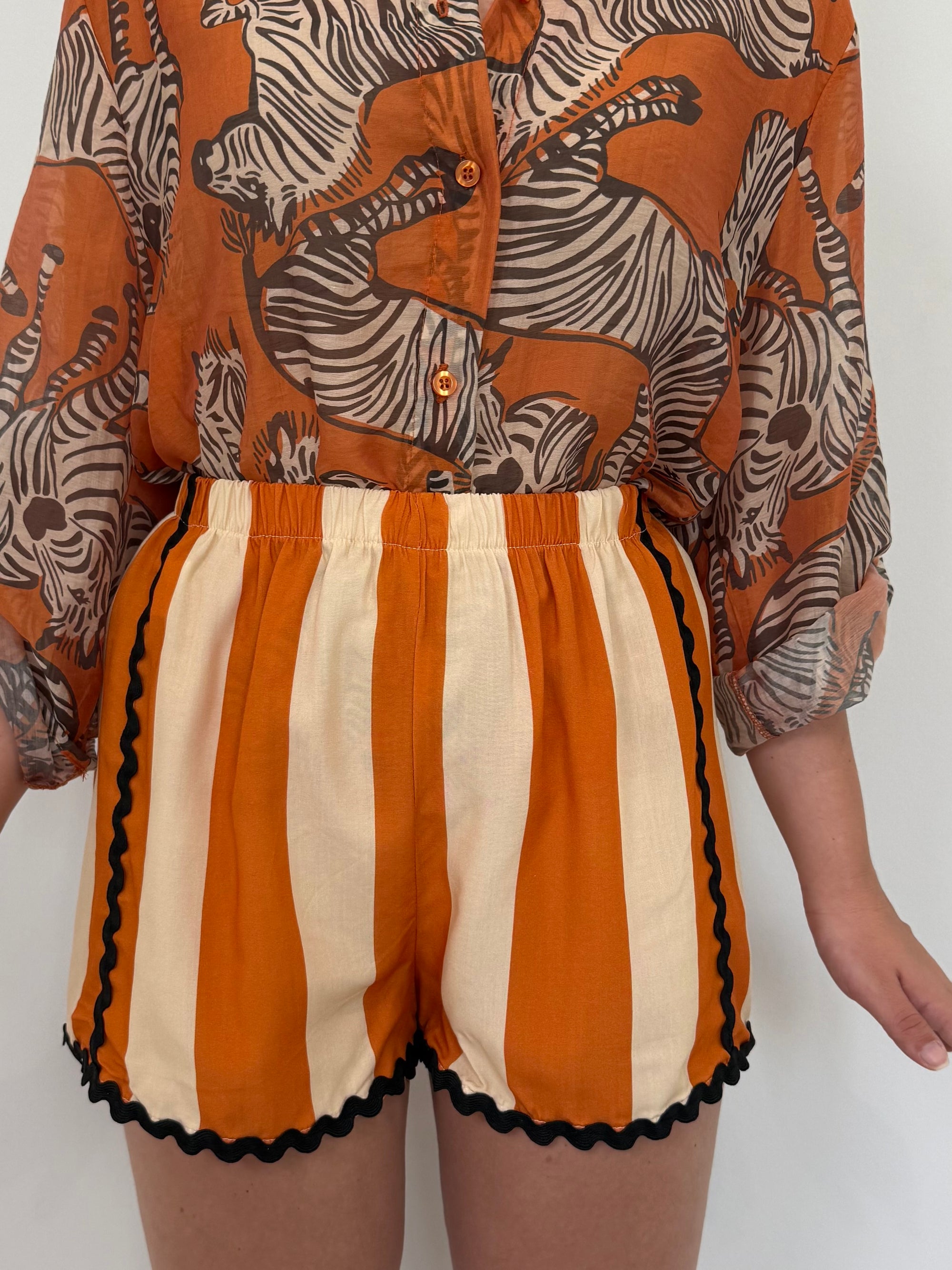 Haveone - Short rigato arancio con trinetta