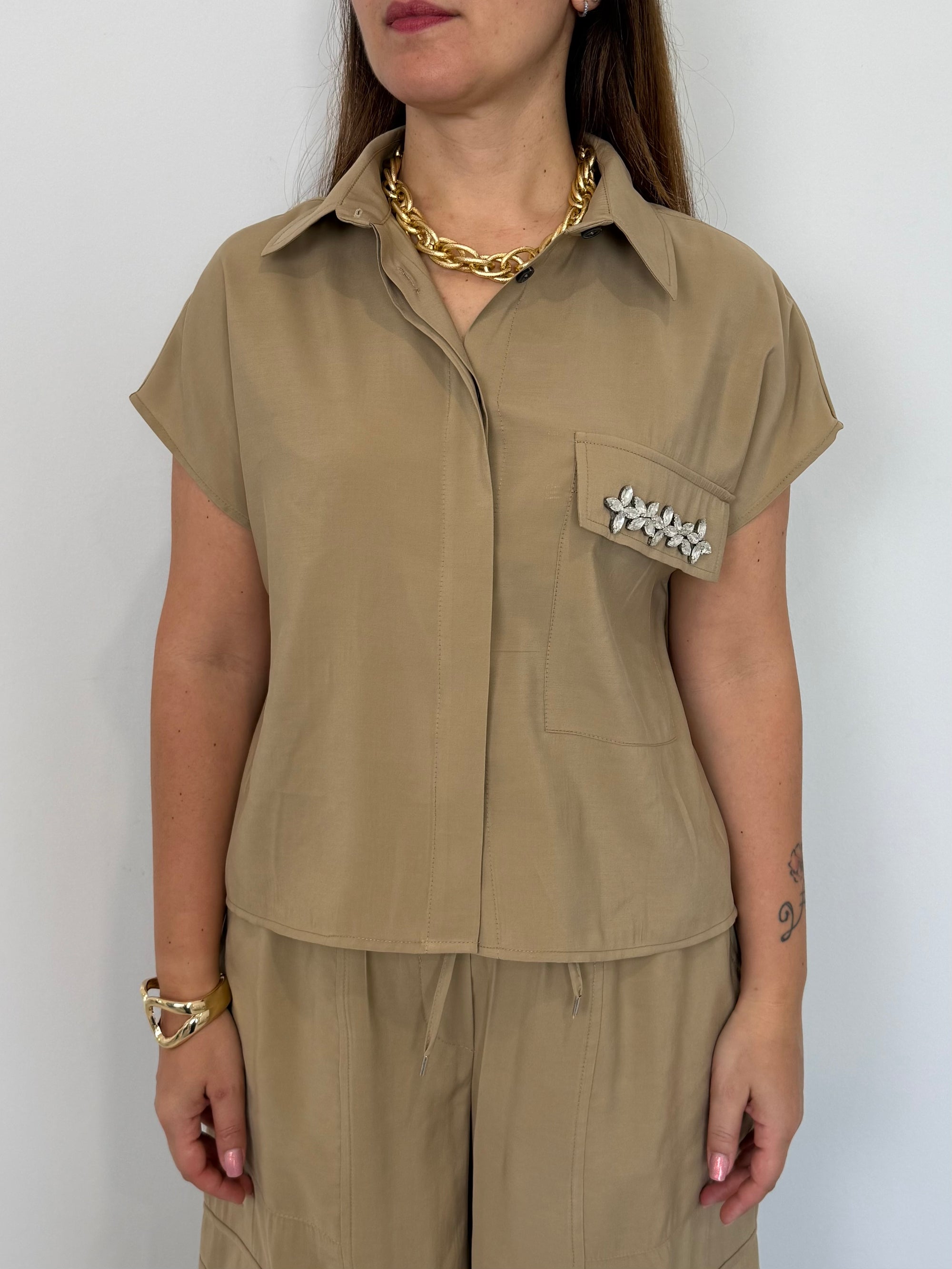 Tensione In - Camicia in cupro con cabochon