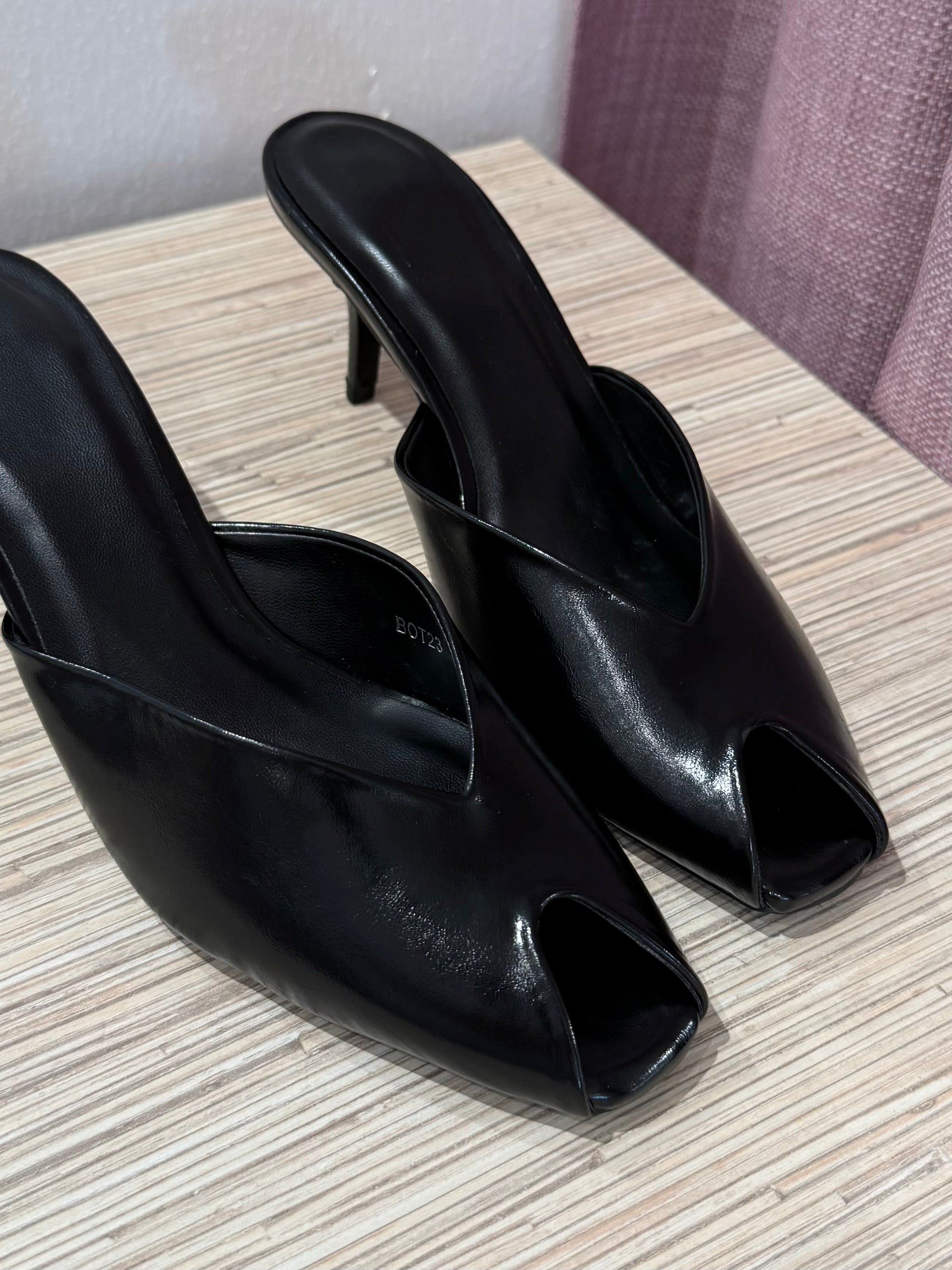 Mules open toe nera