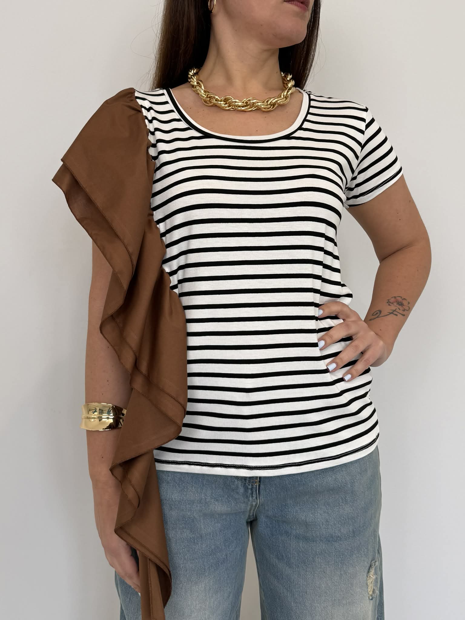 SusyMix - T-shirt righe con balza tabacco
