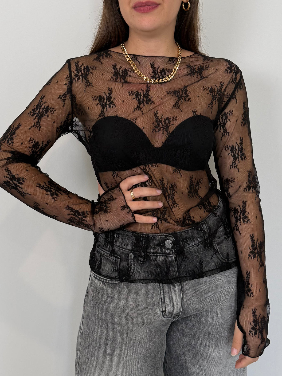 SusyMix - Maglia in pizzo con foro pollice nera