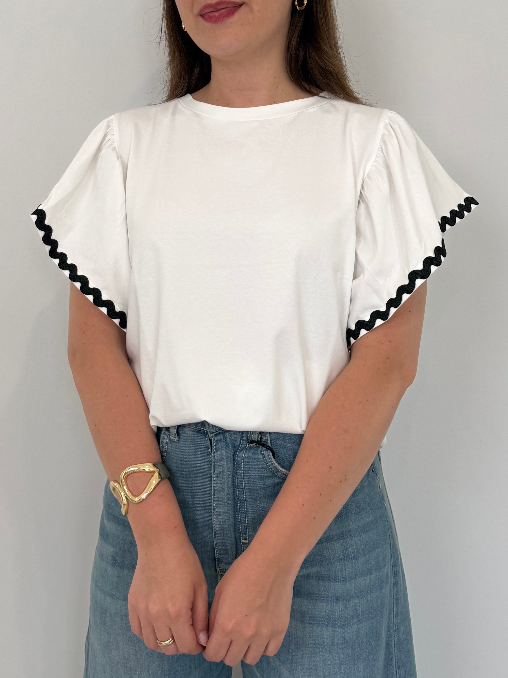 SusyMix - T-shirt bianca con onda nera