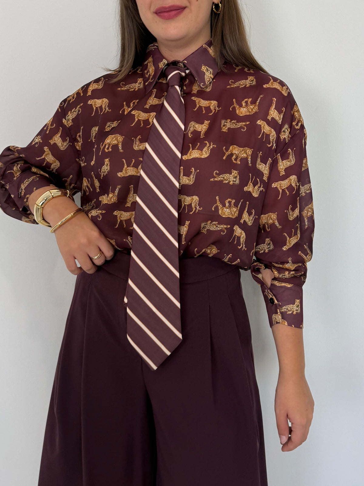 Tensione In - Camicia con ghepardi e cravatta