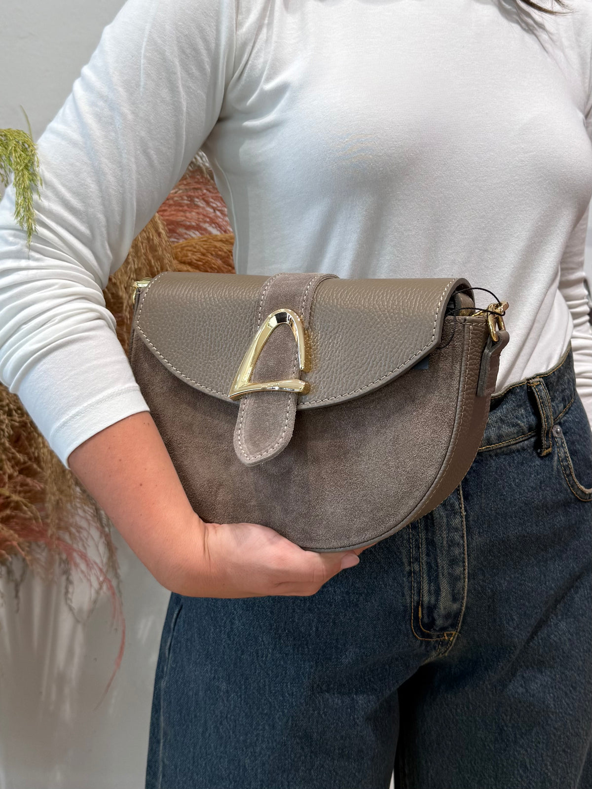 Civico23 - Mezza luna con fibbia taupe