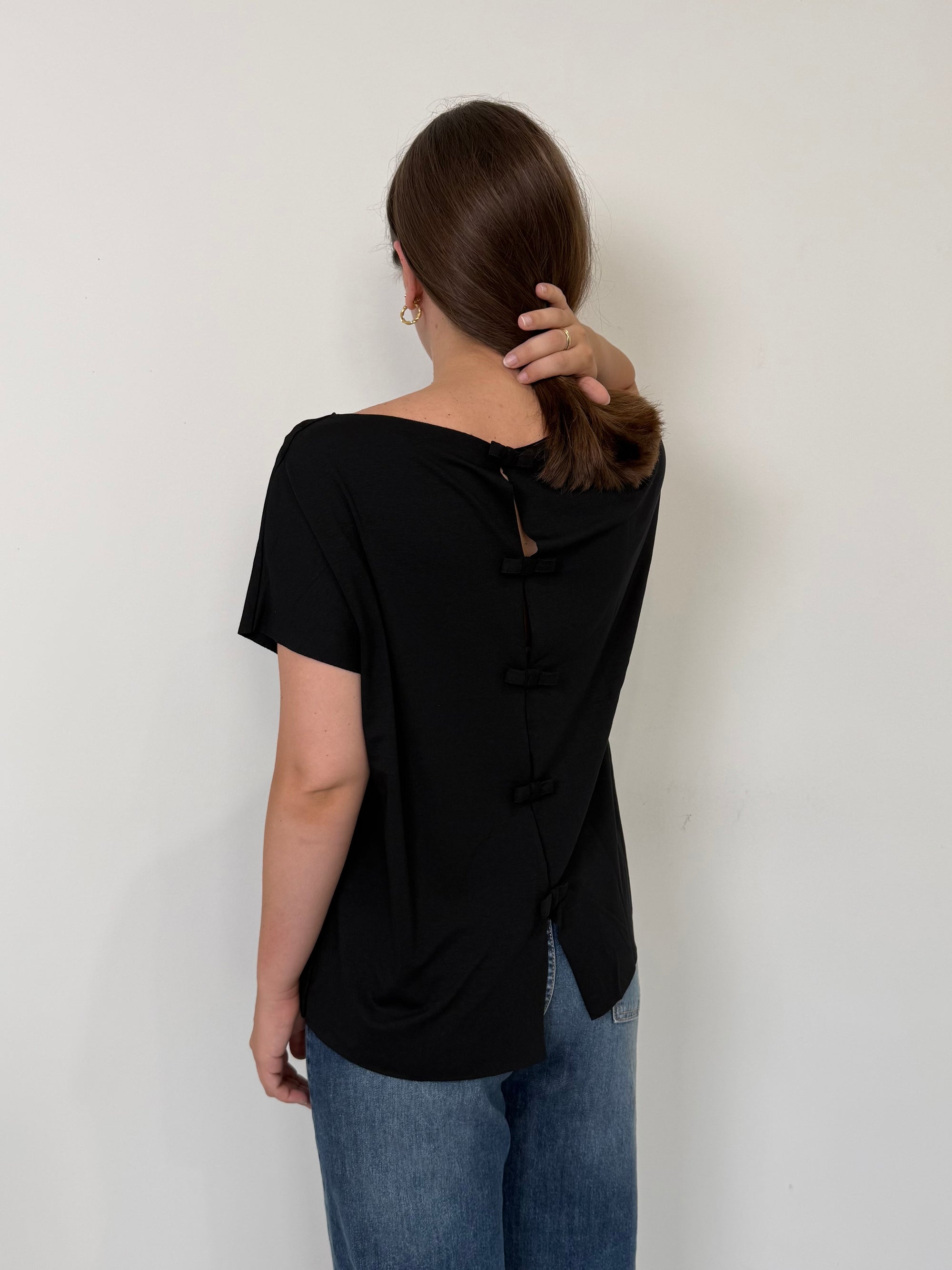 SusyMix - T-shirt con fiocchetti nera