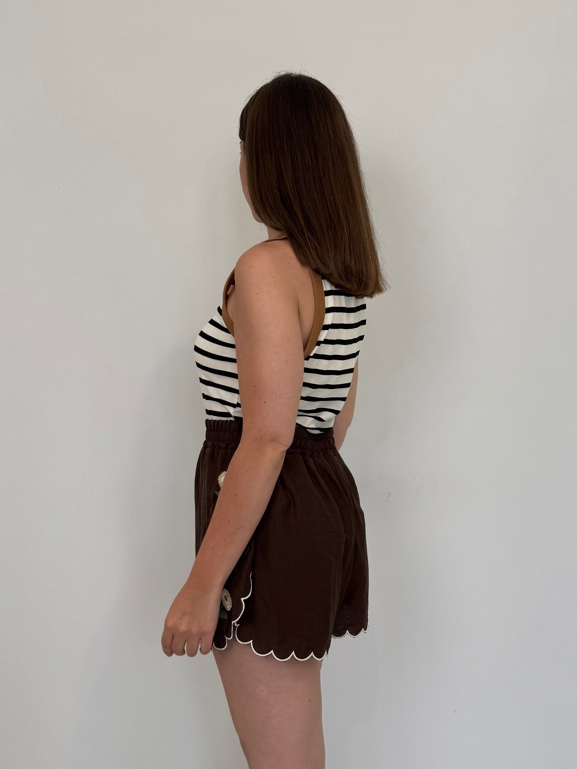 Haveone - Short con ricamo fiori moro