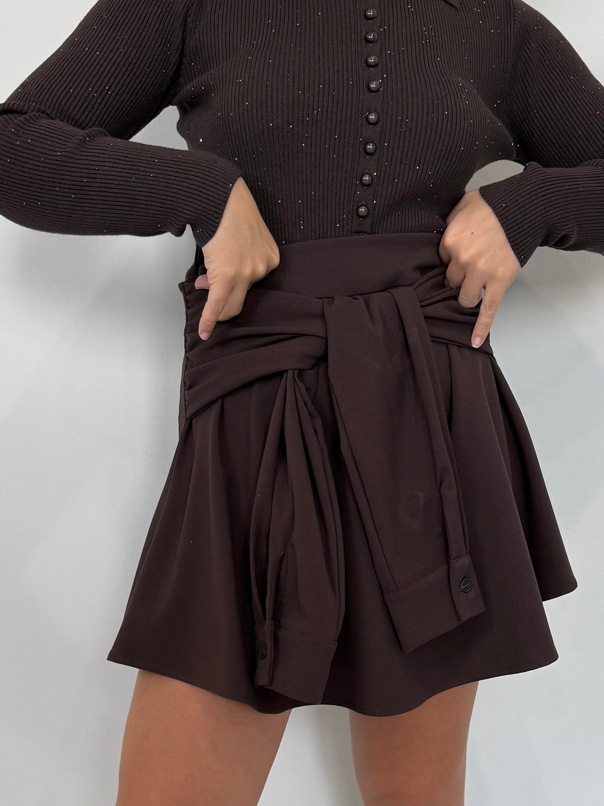 Tensione In - Gonna con maniche camicia moro