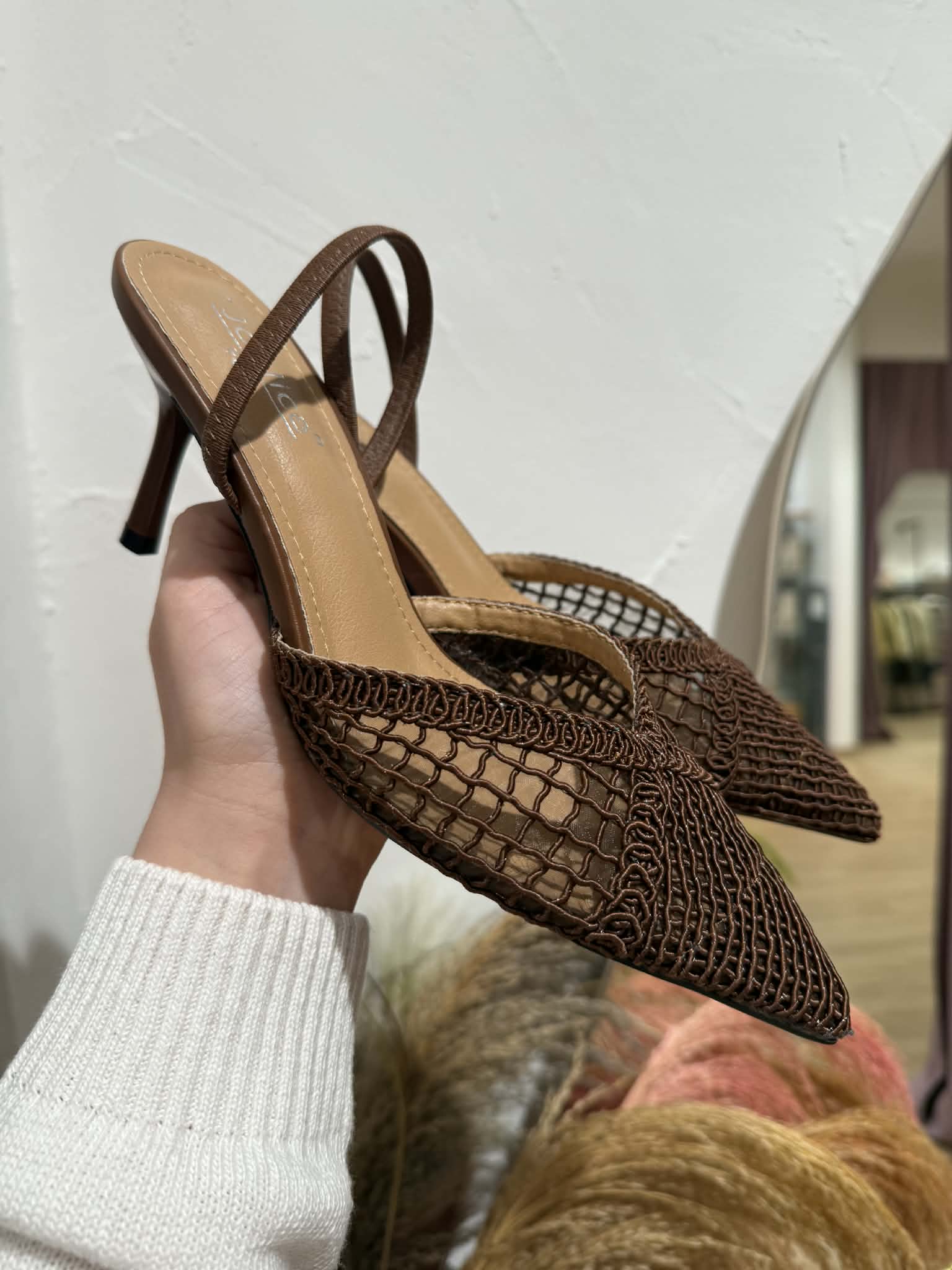 Decolettè in macramè