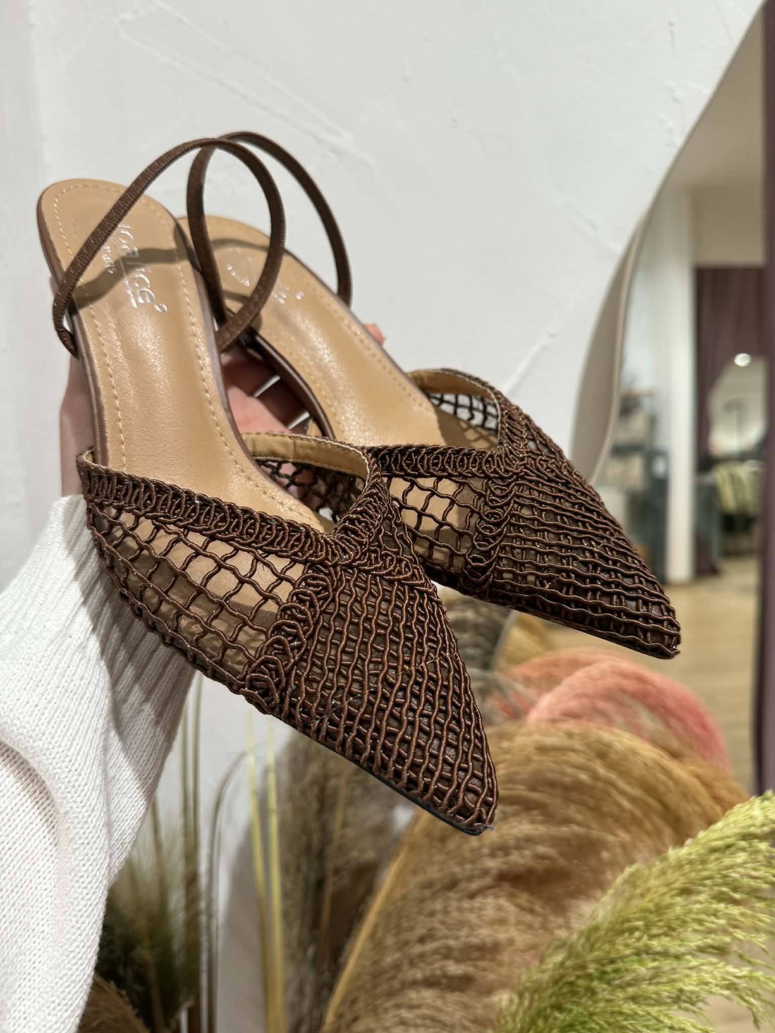 Decolettè in macramè